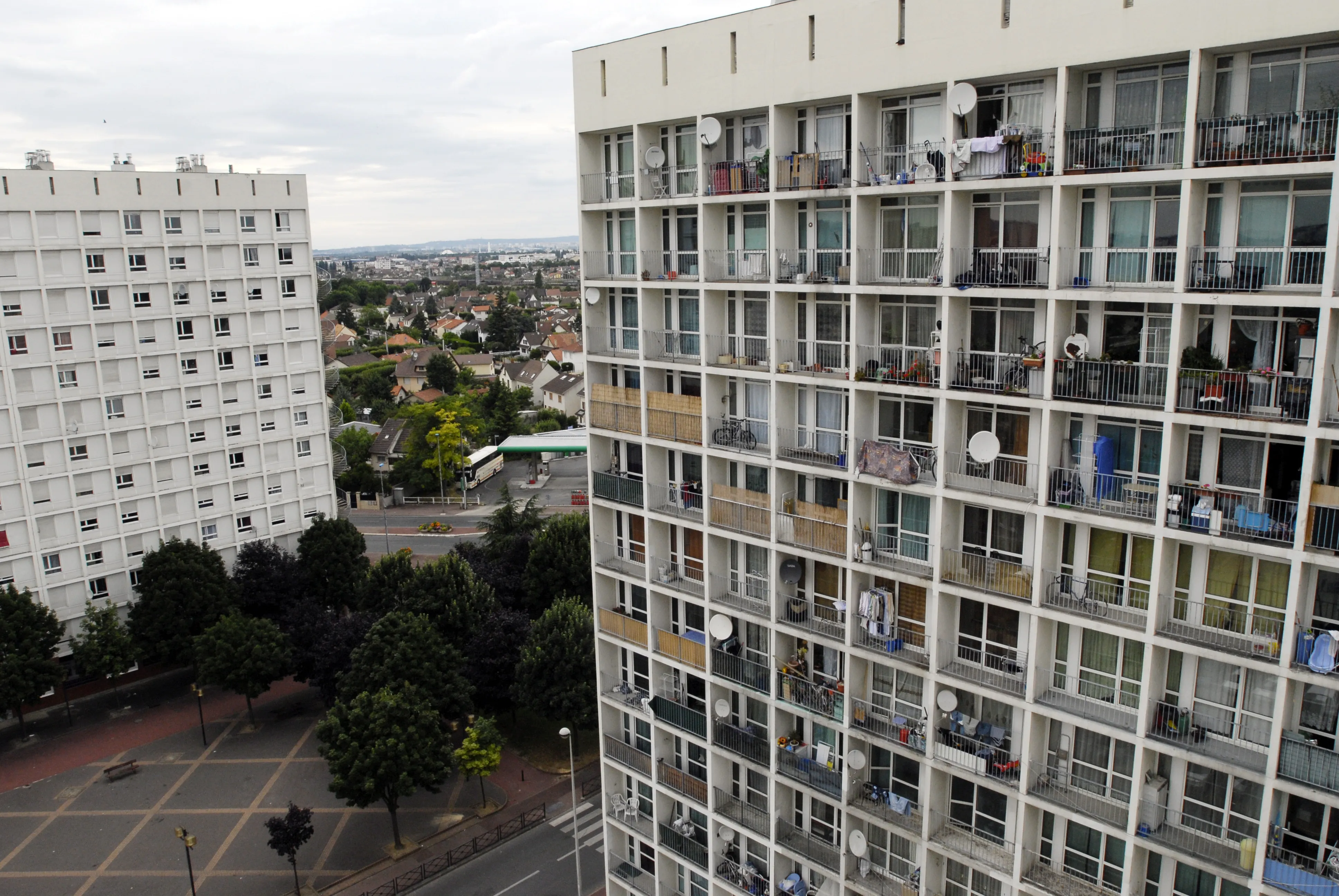 Barre d'immeuble - logement-hébergement