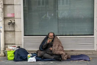 Un plan de lutte contre la pauvreté partiellement respecté mais très insuffisant